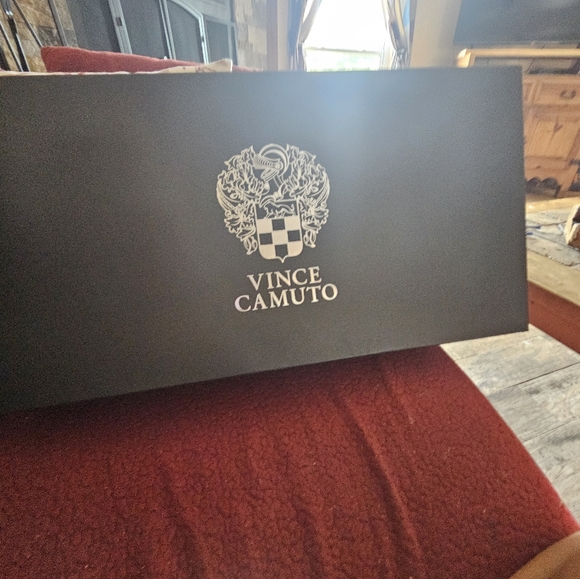 Vincent Camuto suede boots NWT - Picture 2 of 5